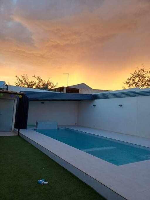 Alojamiento El Pez Casa Con Piscina Climatizada Villafranca de los Caballeros Экстерьер фото