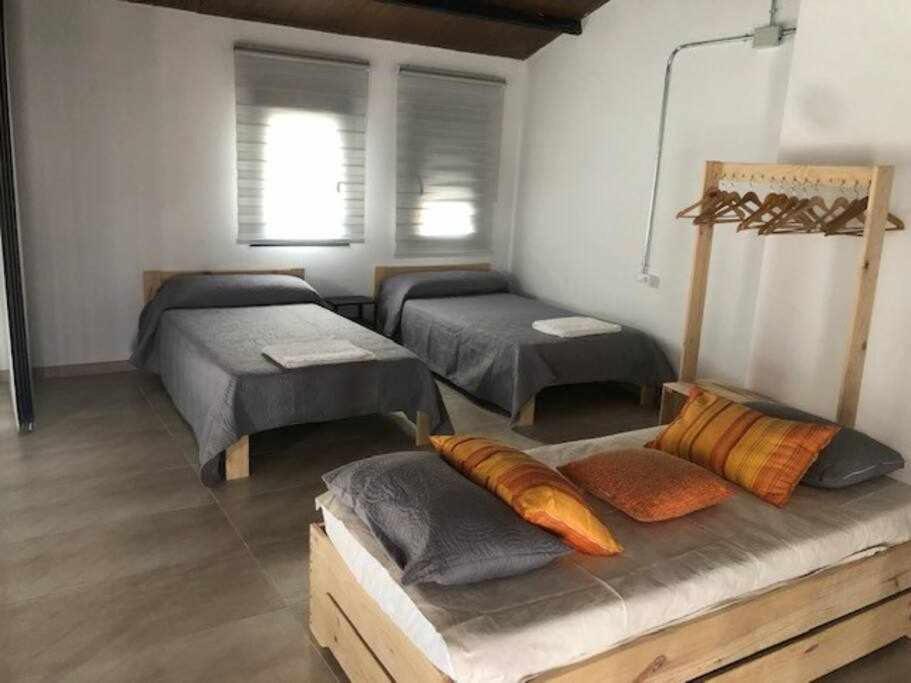 Alojamiento El Pez Casa Con Piscina Climatizada Villafranca de los Caballeros Экстерьер фото